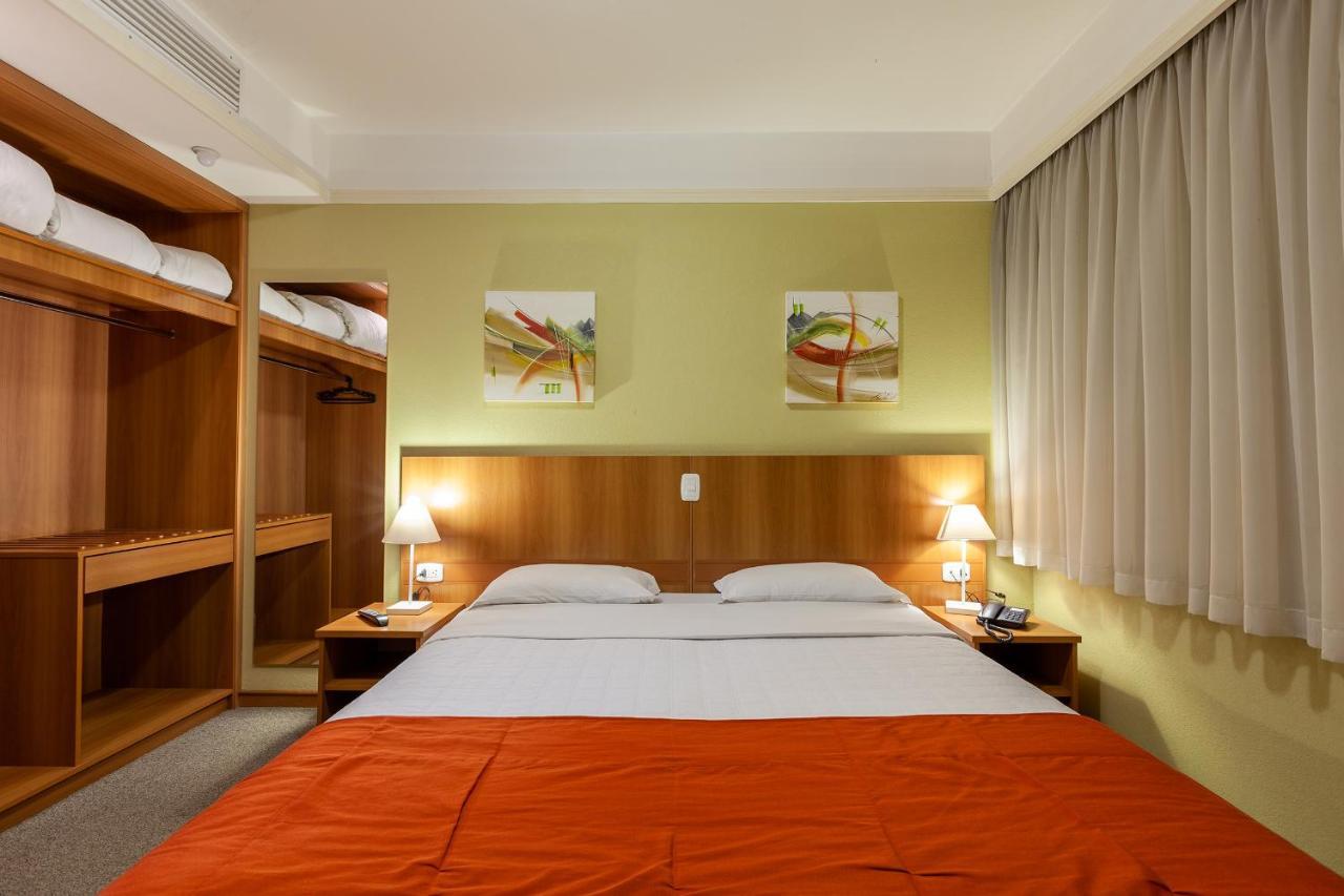 Tri Hotel Executive Caxias Caxias do Sul Exterior foto
