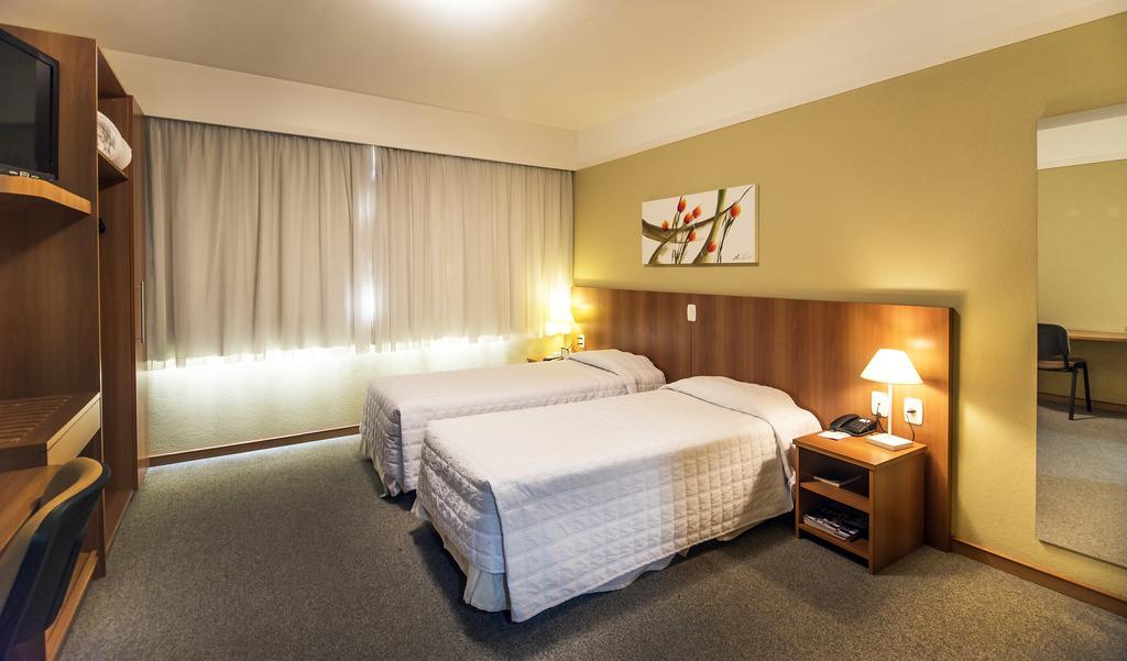 Tri Hotel Executive Caxias Caxias do Sul Exterior foto
